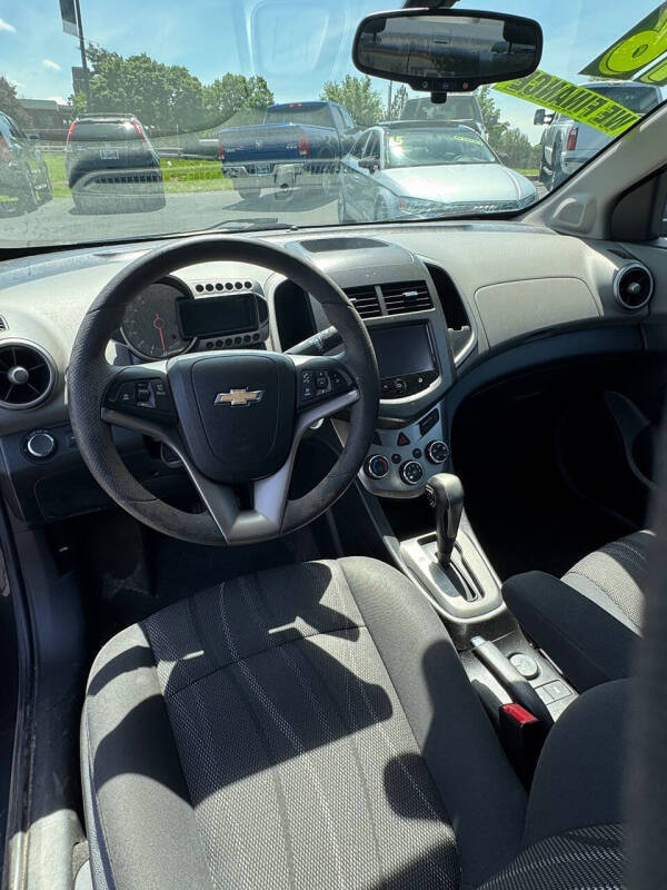2016 Chevrolet Sonic LT Auto