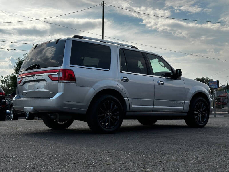2016 Lincoln Navigator Select