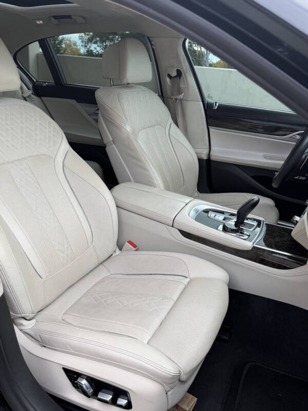 2018 BMW 7 Series 750i