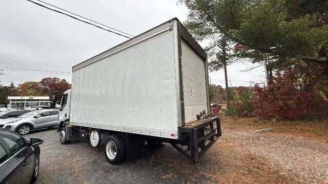 2018 Peterbilt 220