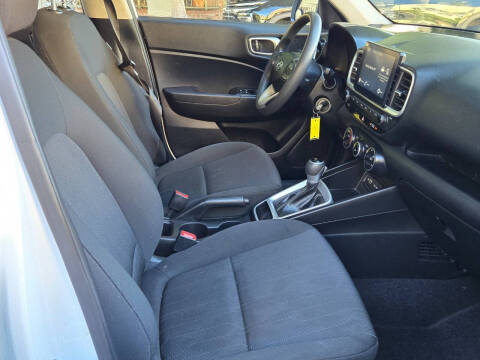 2022 Hyundai Venue SE