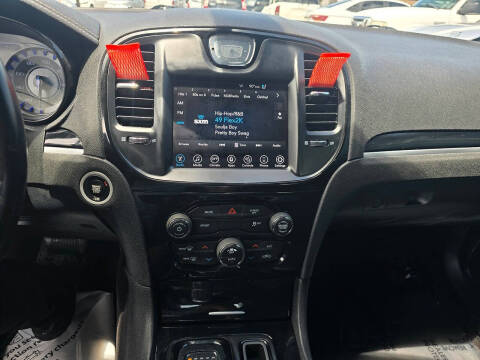 2017 Chrysler 300 S