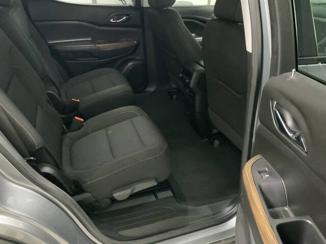 2022 GMC Acadia SLE