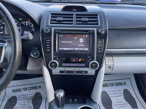 2014 Toyota Camry Hybrid XLE