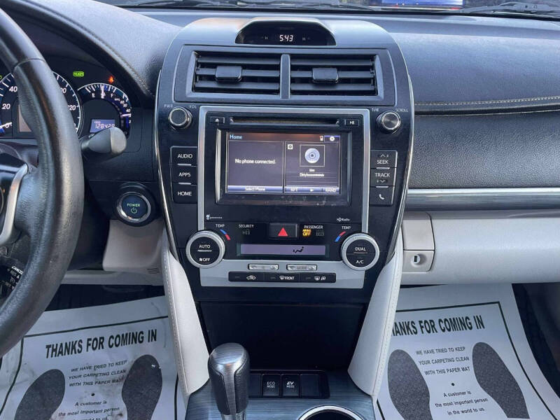 2014 Toyota Camry Hybrid XLE