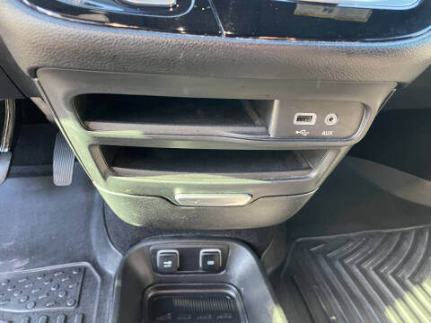 2020 Chrysler Pacifica Touring