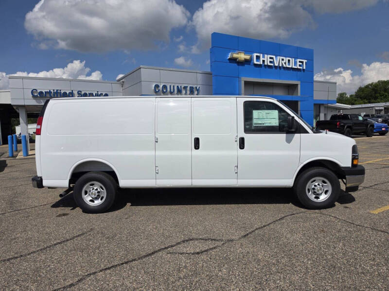 2025 Chevrolet Express 3500