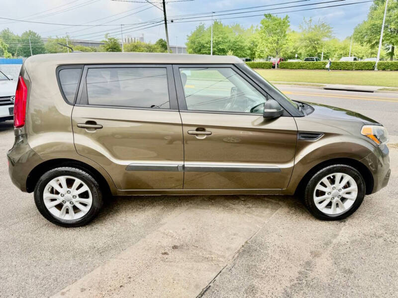 2012 Kia Soul +