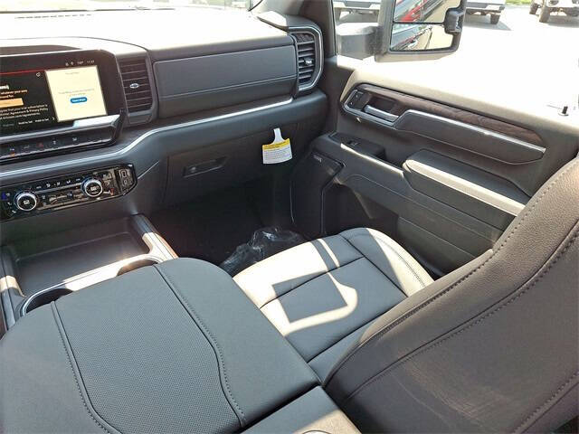 2025 GMC Sierra 2500HD