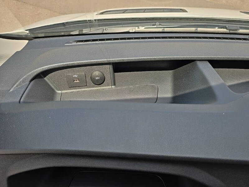 2025 Ford Transit 250