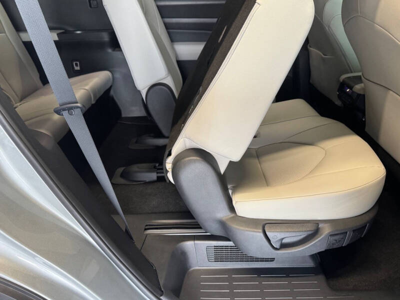 2024 Toyota Grand Highlander Hybrid XLE