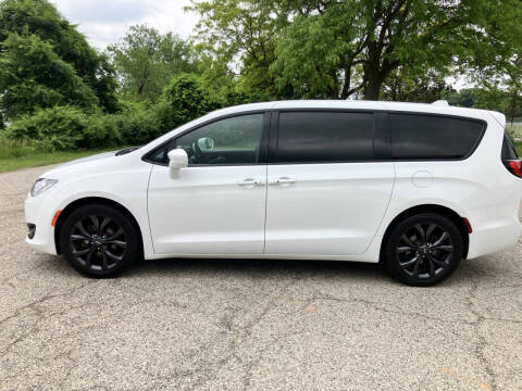 2018 Chrysler Pacifica Touring Plus