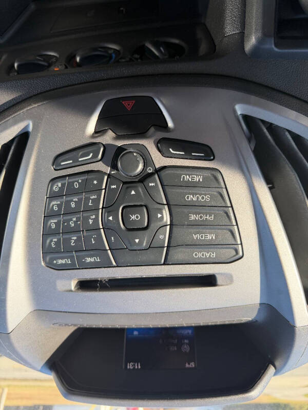 2017 Ford Transit 150 XLT