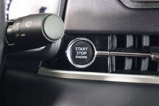 2024 Mitsubishi Outlander ES