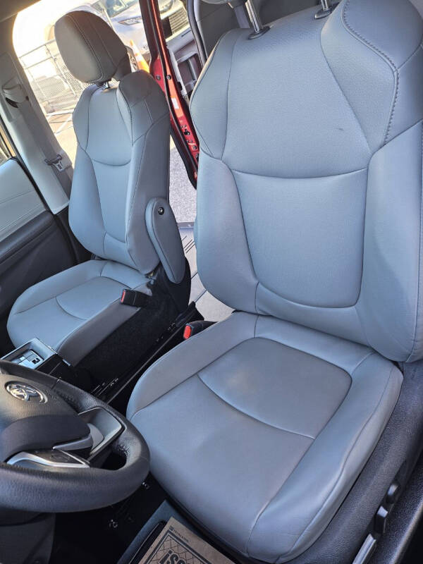 2022 Toyota Sienna XLE 7-Passenger