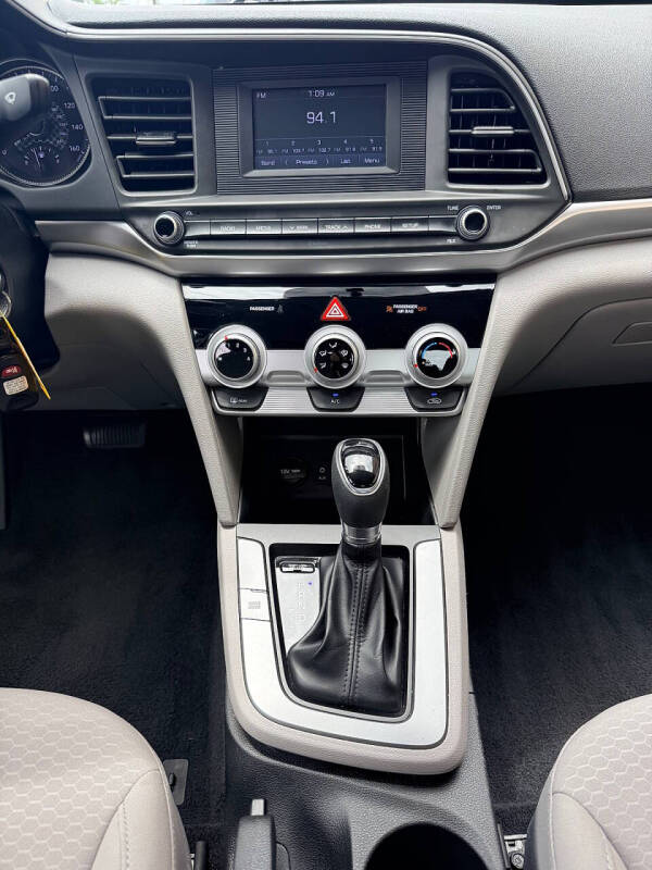 2019 Hyundai Elantra