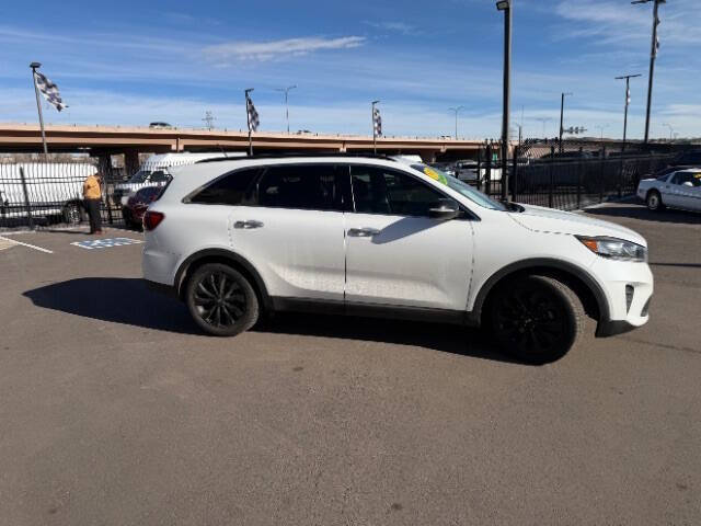 2019 Kia Sorento S V6