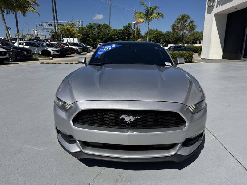 2016 Ford Mustang V6