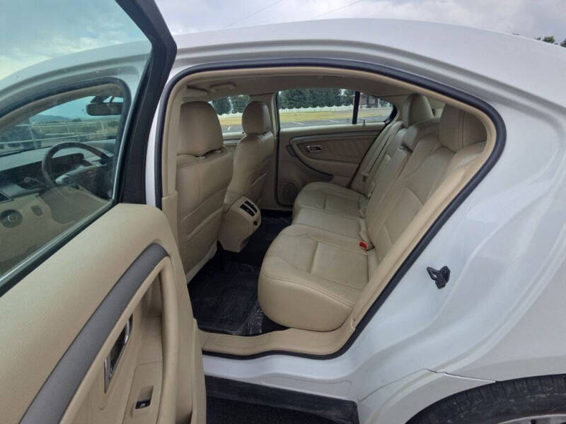 2014 Ford Taurus SEL