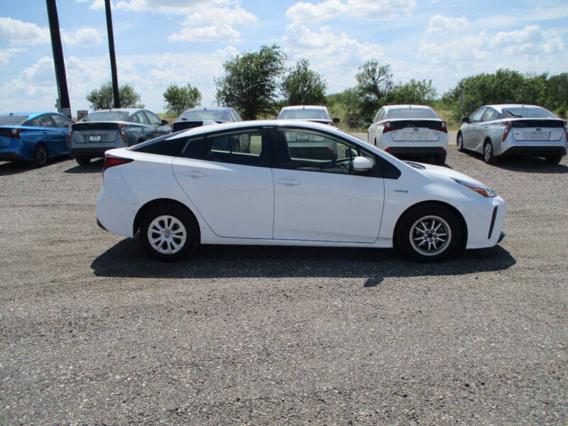 2021 Toyota Prius LE