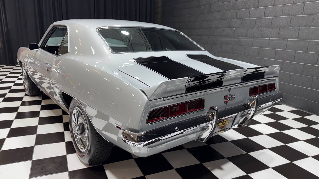 1969 Chevrolet Camaro 8