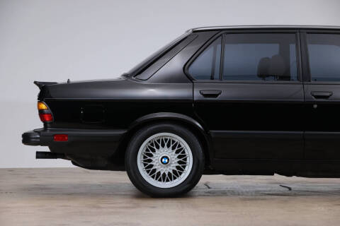 1988 BMW M5