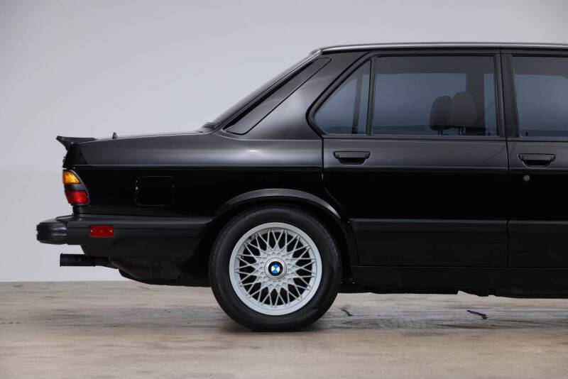 1988 BMW M5
