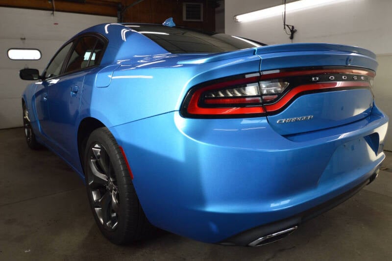 2015 Dodge Charger R/T photo 13