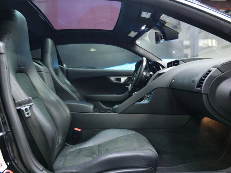 2017 Jaguar F-TYPE Premium