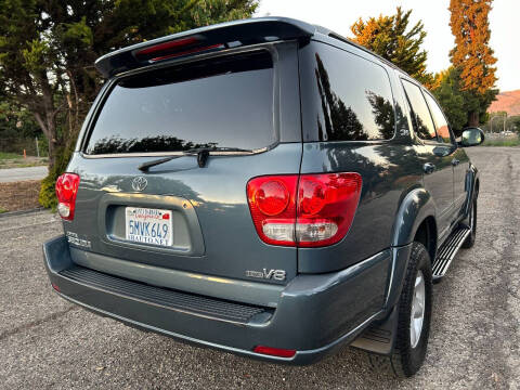 2005 Toyota Sequoia SR5