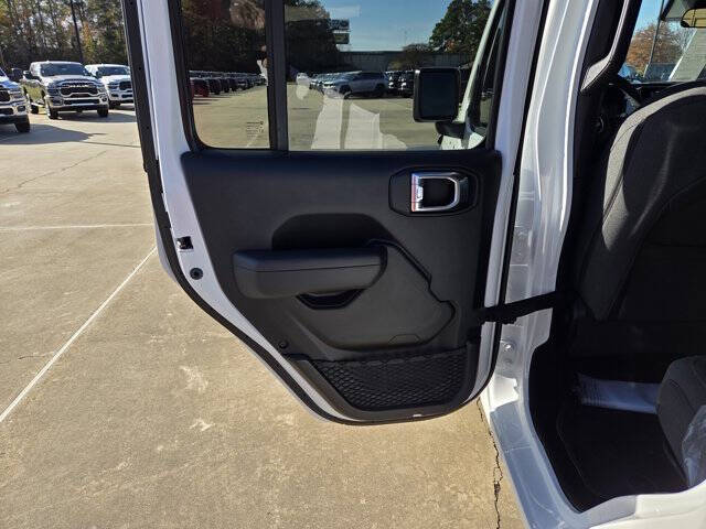 2025 Jeep Gladiator Sport S