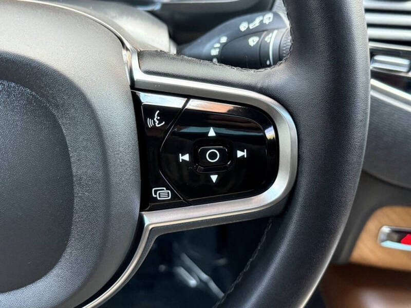 2023 Volvo XC90 B5 Plus Bright Theme