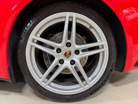 2018 Porsche 911 Carrera