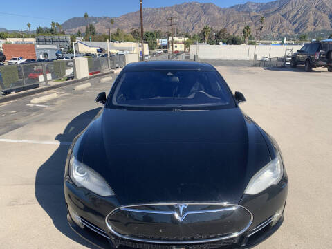 2016 Tesla Model S 70D