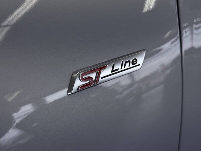 2025 Ford Escape ST-Line Select
