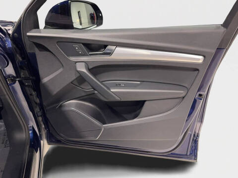 2020 Audi Q5 quattro Titanium Premium 45 TFSI