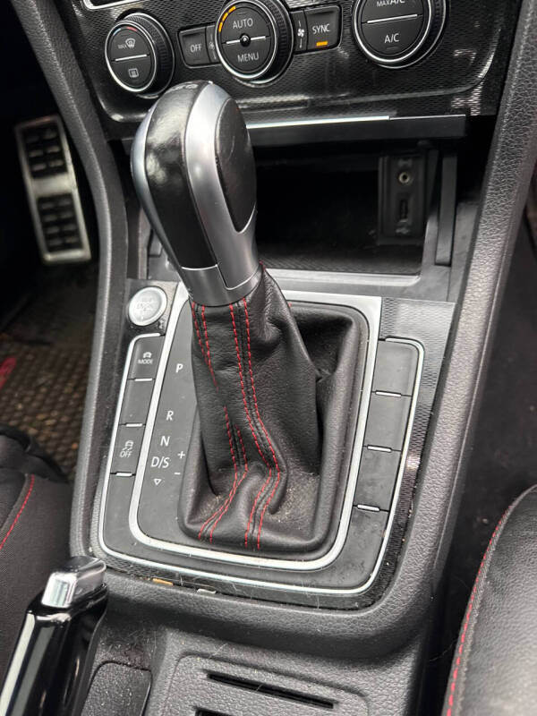 2016 Volkswagen Golf GTI Autobahn