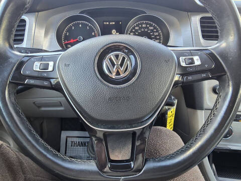 2016 Volkswagen Golf TSI S