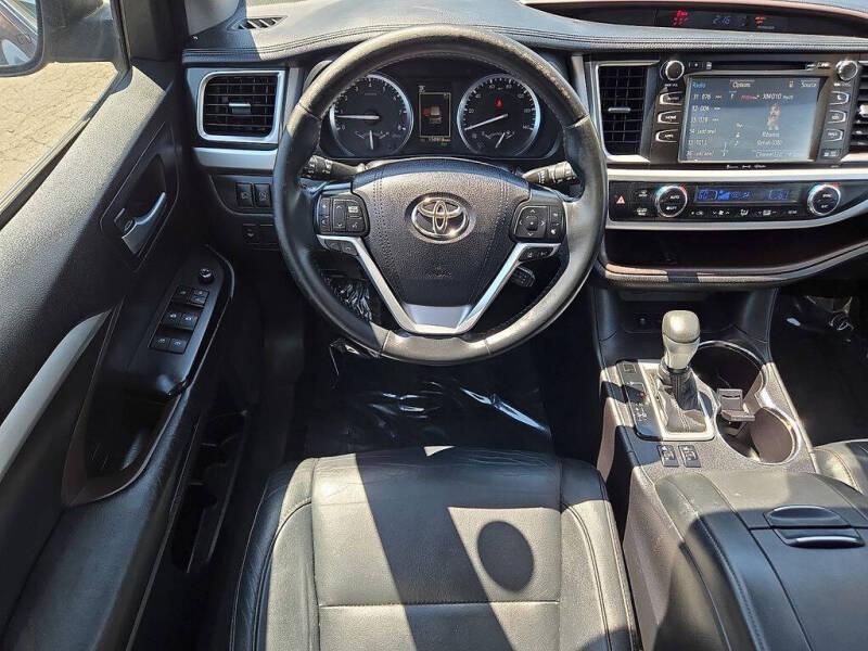 2017 Toyota Highlander XLE