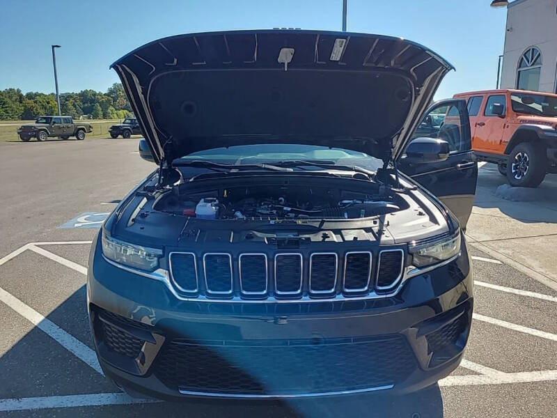 2025 Jeep Grand Cherokee Laredo X