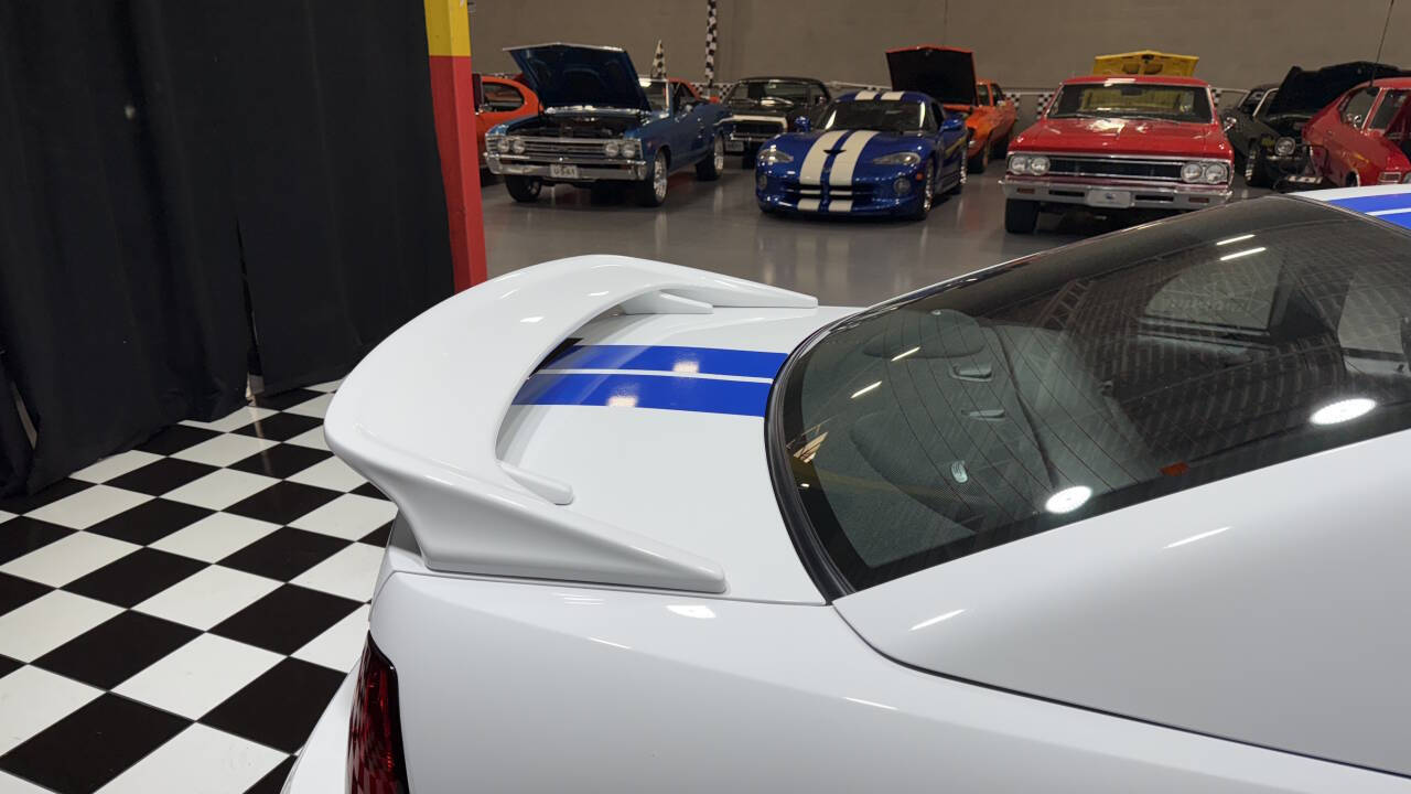 2003 Ford Mustang 30