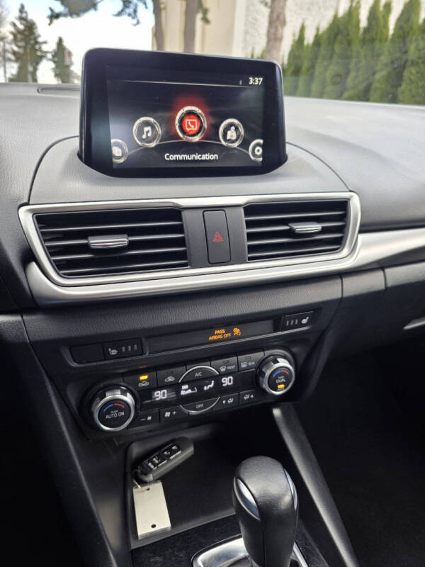 2017 Mazda MAZDA3 Touring