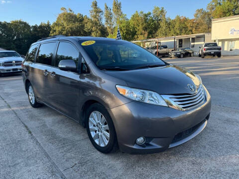 2013 Toyota Sienna for sale at AUTO WOODLANDS in Magnolia TX