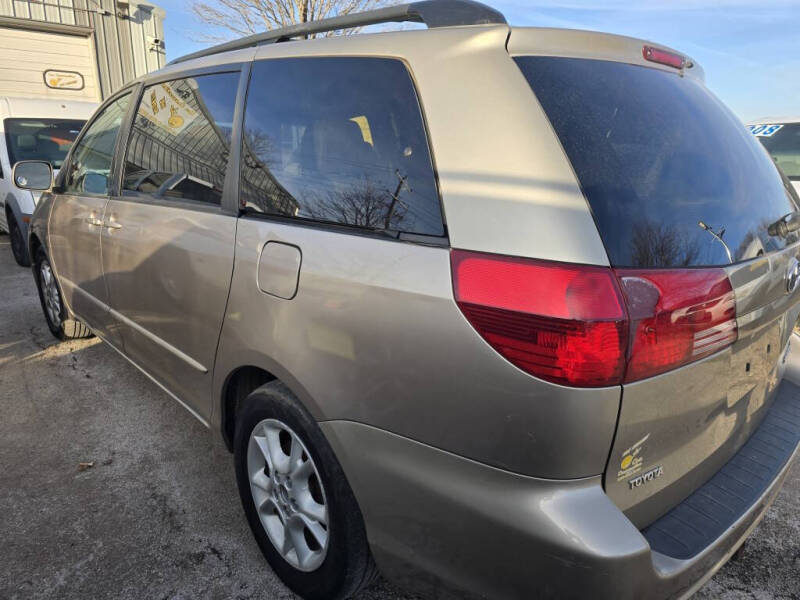 2004 Toyota Sienna