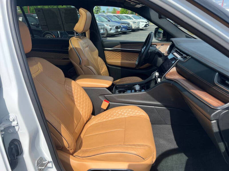2022 Jeep Grand Cherokee L Summit