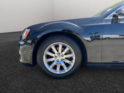 2012 Chrysler 300 Limited