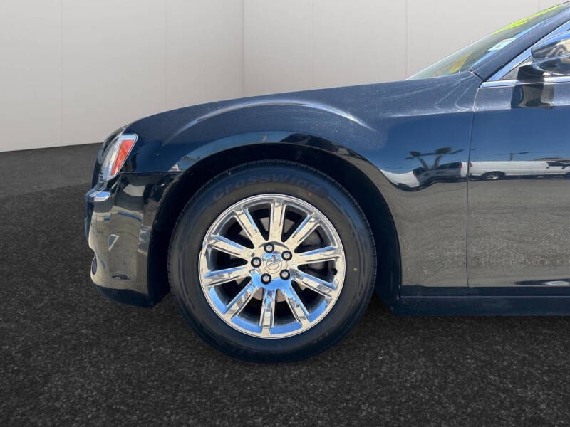 2012 Chrysler 300 Limited