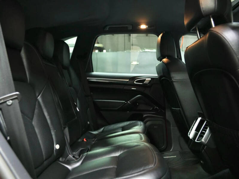 2018 Porsche Cayenne S