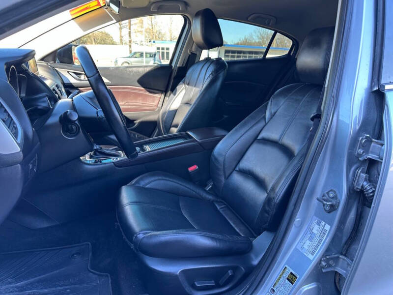 2017 Mazda MAZDA3 Touring