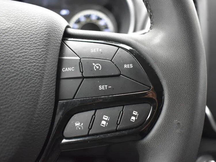 2023 Jeep Cherokee Altitude Lux